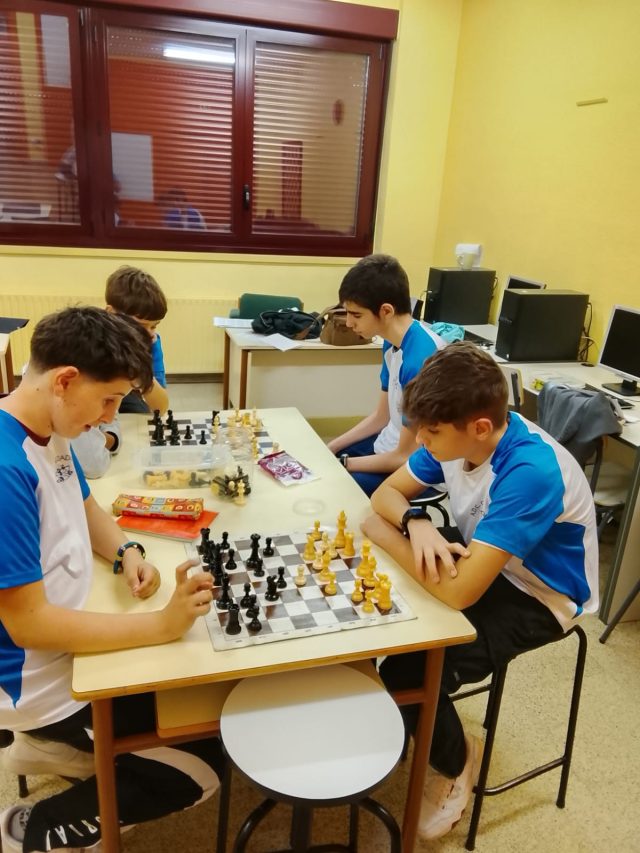 TRAS LOS PASOS DE KASPÁROV EN ADC CIUDADELA